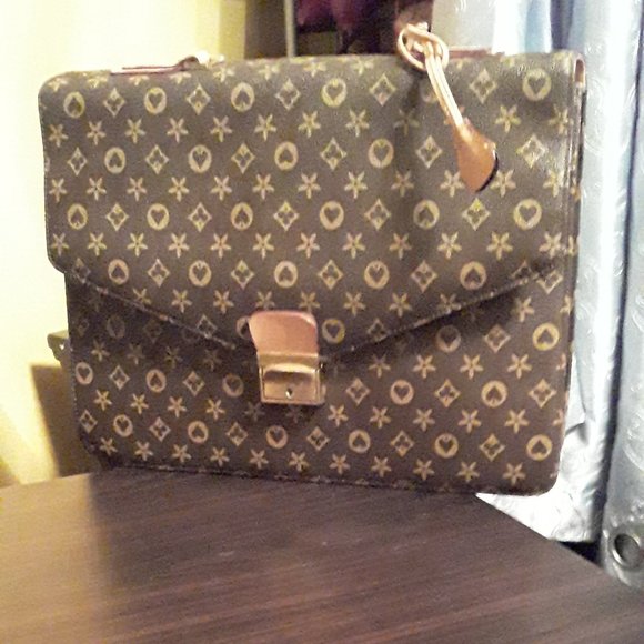 Unlisted Handbags - BRIEF CASE/LARGE TRAVELING CASE, USED LIGHTLY